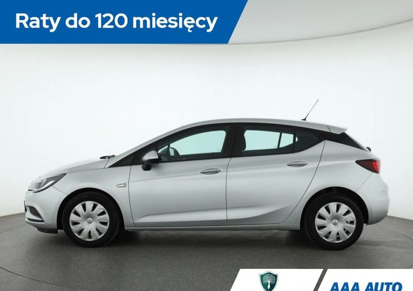Opel Astra cena 43500 przebieg: 110398, rok produkcji 2018 z Radymno małe 211